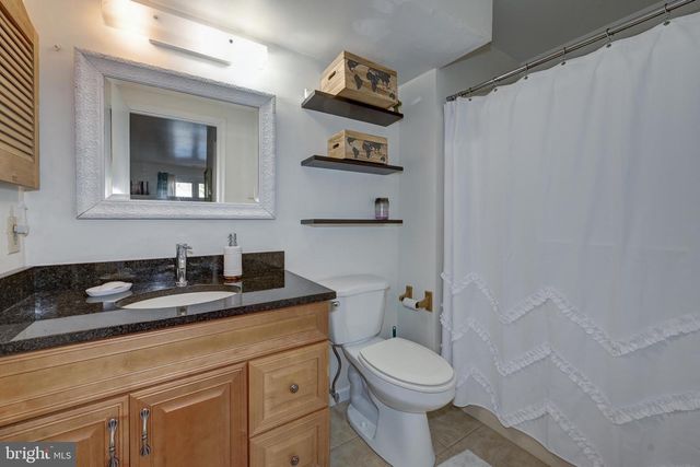 375 WOODLAKE DR, Marlton, NJ 08053