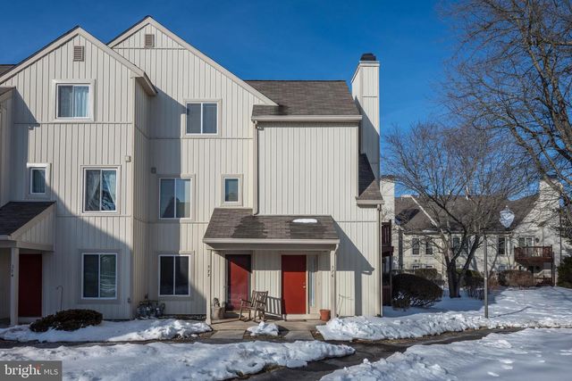 375 WOODLAKE DR, Marlton, NJ 08053