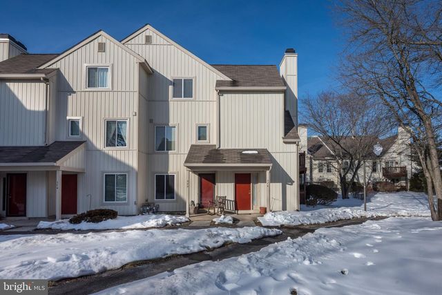 375 WOODLAKE DR, Marlton, NJ 08053