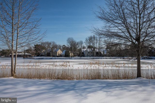 375 WOODLAKE DR, Marlton, NJ 08053