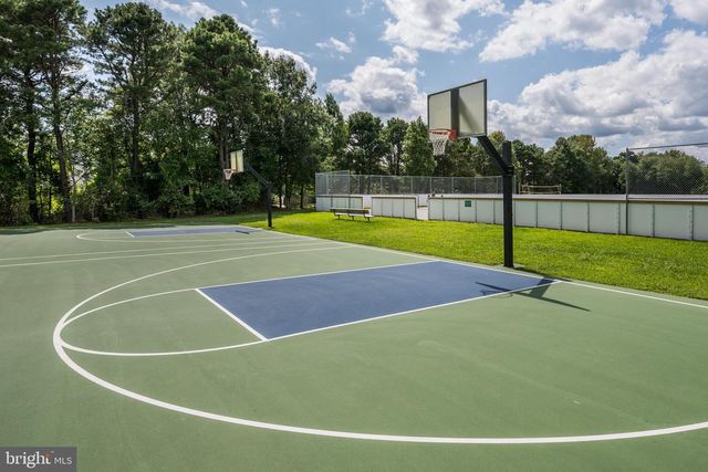 375 WOODLAKE DR, Marlton, NJ 08053