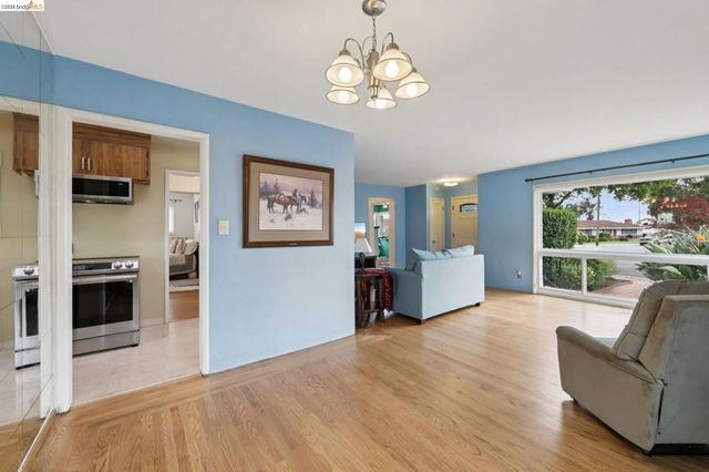 928 Evergreen AVE, San Leandro, CA 94577