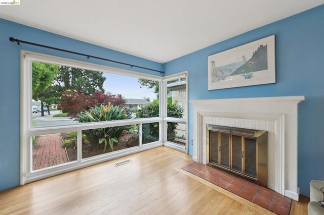 928 Evergreen AVE, San Leandro, CA 94577