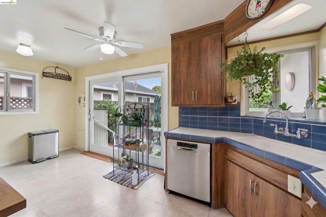 928 Evergreen AVE, San Leandro, CA 94577