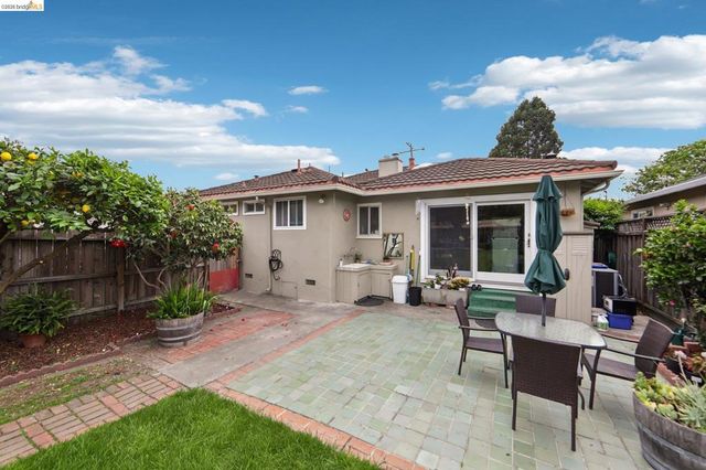 928 Evergreen AVE, San Leandro, CA 94577