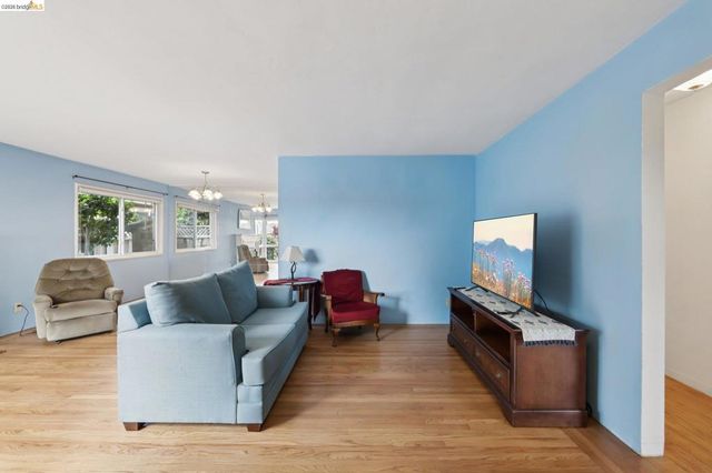 928 Evergreen AVE, San Leandro, CA 94577