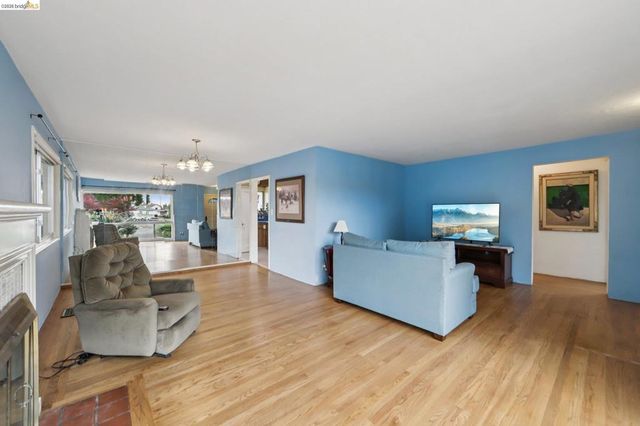 928 Evergreen AVE, San Leandro, CA 94577