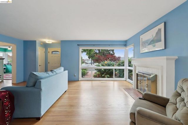 928 Evergreen AVE, San Leandro, CA 94577