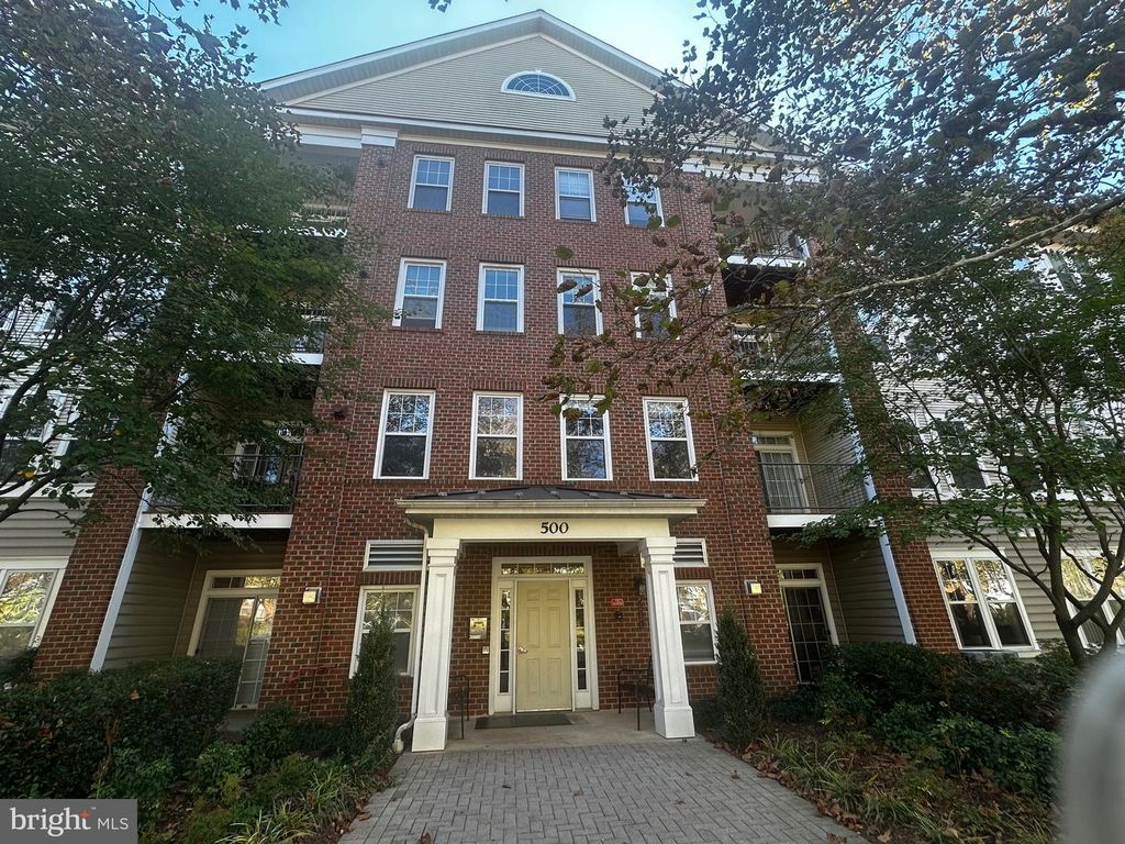 500 KING FARM BLVD #104, Rockville, MD 20850