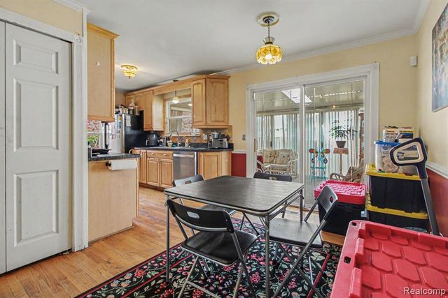 193 Mccatty Drive, White Lake, MI 48386