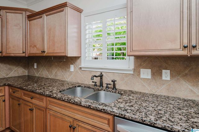 1005 BELVEDERE COVE, Hoover, AL 35242