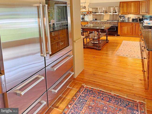 10590 MOUNTAIN SHADOW LN, Marshall, VA 20115