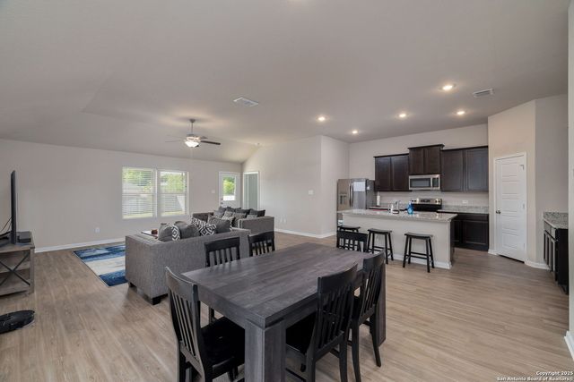 7043 Diamond, San Antonio, TX 78242