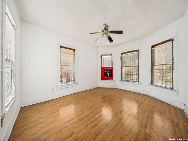 102 ANDERSON AVE, San Antonio, TX 78203