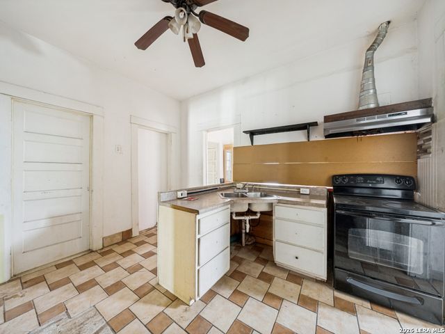 102 ANDERSON AVE, San Antonio, TX 78203