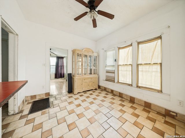 102 ANDERSON AVE, San Antonio, TX 78203