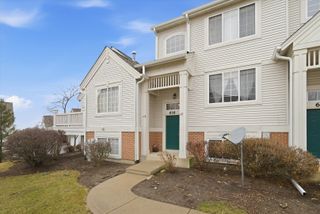 616 S Rosehall Lane 616, Round Lake, IL 60073