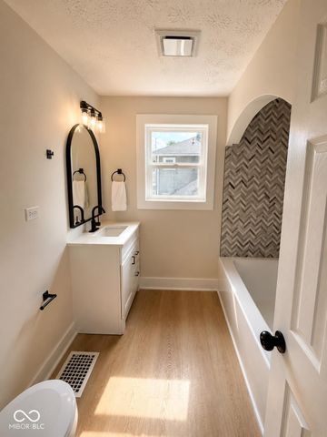 819 E 49th, Indianapolis, IN 46205