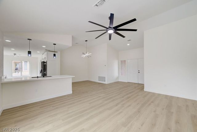 8901 Villa Ridge Drive, Las Vegas, NV 89134