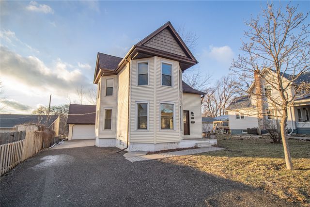 180 21st Street, Marion, IA 52302