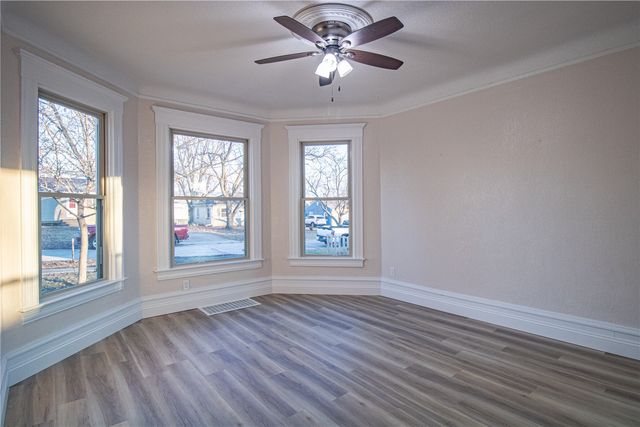 180 21st Street, Marion, IA 52302