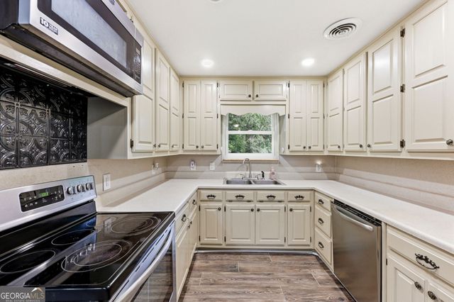 3334 Little Circle, Gainesville, GA 30506