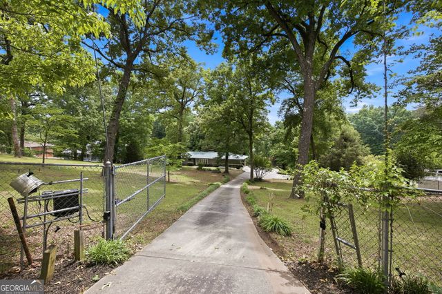 3334 Little Circle, Gainesville, GA 30506