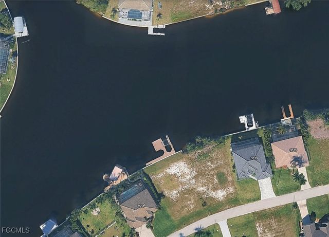 3527 NW 21st TER, Cape Coral, FL 33993