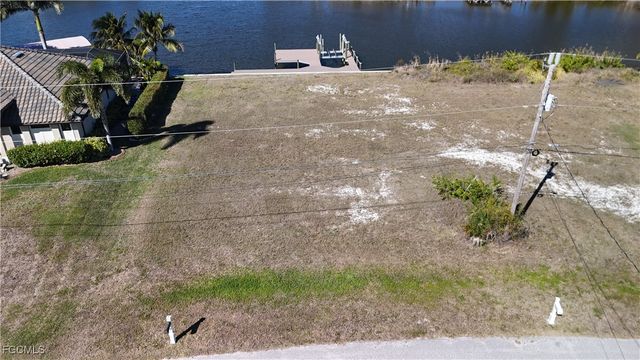 3527 NW 21st TER, Cape Coral, FL 33993