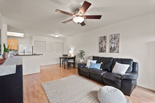 480 Mananai Place 12G, Honolulu, HI 96818