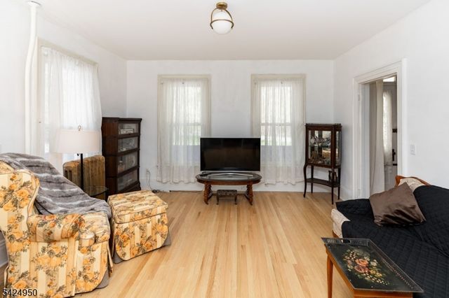 55 Valley St, Knowlton Twp., NJ 07832