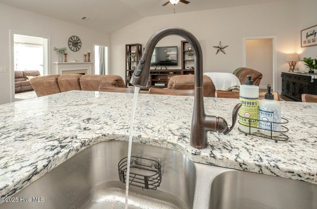 8945 Chesterfield Drive NW, Calabash, NC 28467