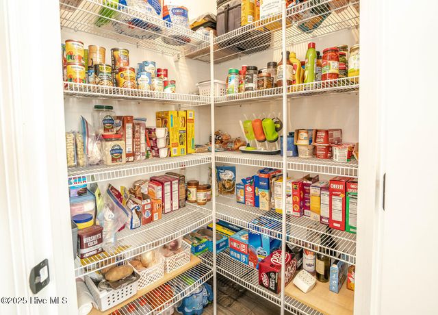 8945 Chesterfield Drive NW, Calabash, NC 28467