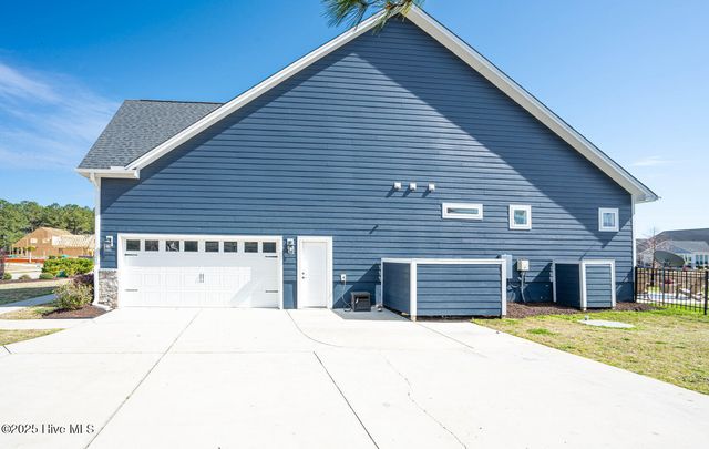 8945 Chesterfield Drive NW, Calabash, NC 28467