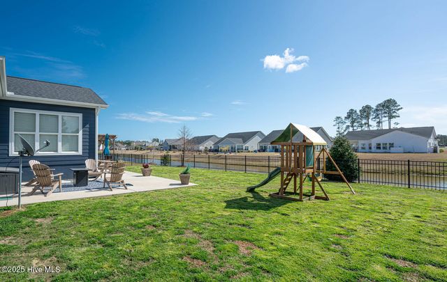 8945 Chesterfield Drive NW, Calabash, NC 28467