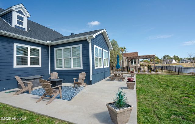 8945 Chesterfield Drive NW, Calabash, NC 28467