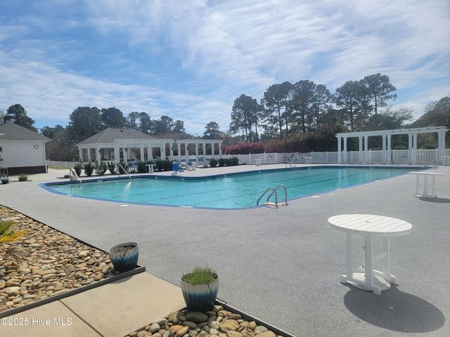 8945 Chesterfield Drive NW, Calabash, NC 28467