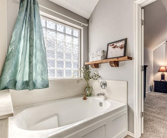 2036 SW 33rd Street, Moore, OK 73170