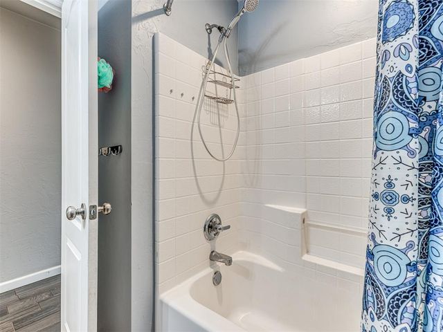 2036 SW 33rd Street, Moore, OK 73170