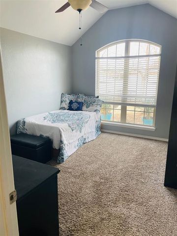 2036 SW 33rd Street, Moore, OK 73170