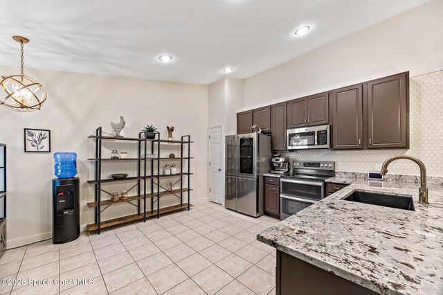 1012 Handsome Cab Lane 204, Melbourne, FL 32940