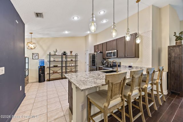 1012 Handsome Cab Lane 204, Melbourne, FL 32940