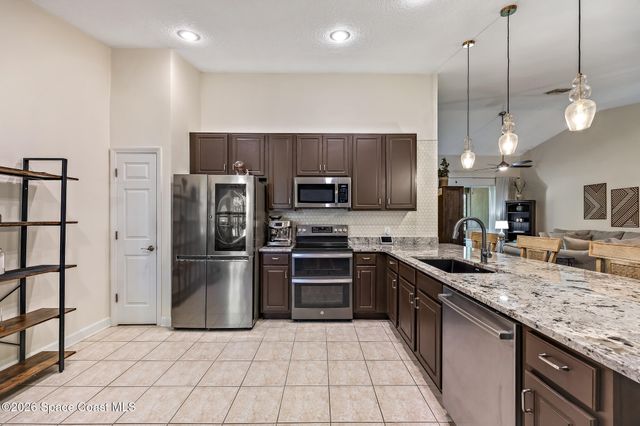 1012 Handsome Cab Lane 204, Melbourne, FL 32940