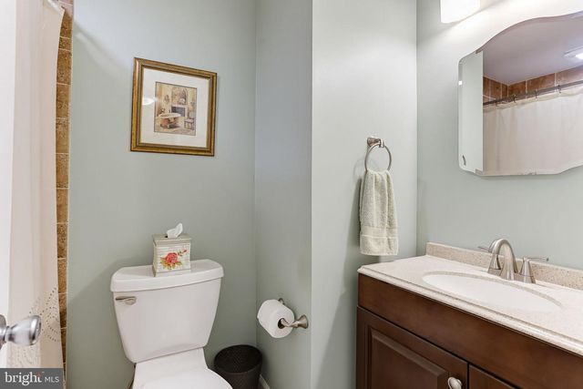 4815 VARIATION RD, Nottingham, MD 21236