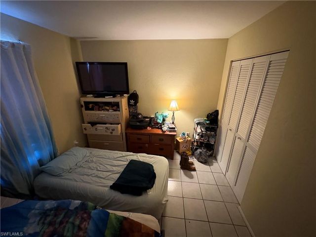 7582-7586 Carrier RD, Fort Myers, FL 33967