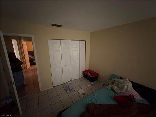 7582-7586 Carrier RD, Fort Myers, FL 33967