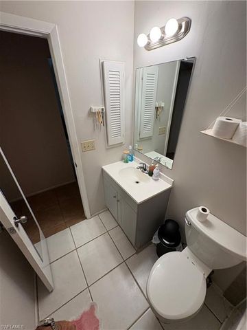 7582-7586 Carrier RD, Fort Myers, FL 33967