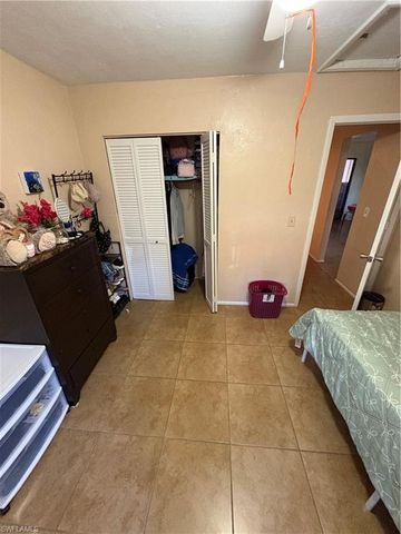 7582-7586 Carrier RD, Fort Myers, FL 33967