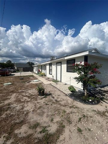 7582-7586 Carrier RD, Fort Myers, FL 33967