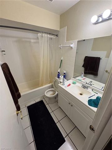 7582-7586 Carrier RD, Fort Myers, FL 33967
